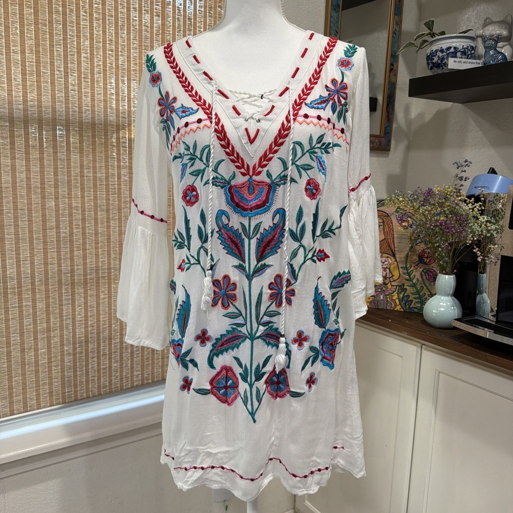 Embroidered Floral BOHO Peasant Tunic Blouse Tassels Sz S